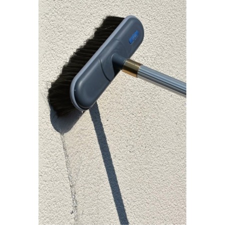 Brosse de lavage universelle LEWI avec passage d'eau 1 pièce