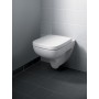 Geberit Renova Plan WC-Sitz, eckiges Design, Befestigung von oben - Detailansicht