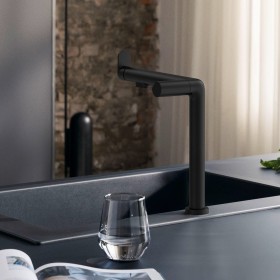 Sistema di filtrazione hansgrohe Aqittura M91 240, beccuccio estraibile, 1jet, Kit di avviamento, SodaSystem