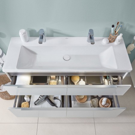 Villeroy & Boch Subway 3.0 Mobile lavabo 130 cm, con 2 fori per rubinetto, senza troppopieno