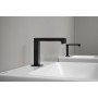 Geberit Brenta Waschtischarmatur Standmontage, Batteriebetrieb, mit AP-Funktionsbox - Produktansicht