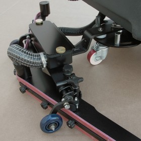 Lavor Akku Aufsitz-Scheuersaugmaschine mit Kehr- und Schrubbsystem COMFORT M